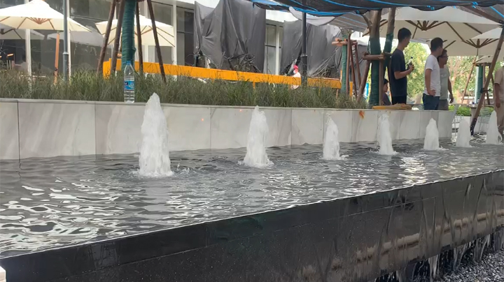 涌泉跌水景觀 水幕墻景觀 靈動(dòng)生機(jī) 充滿活力